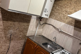 Продается 2 кв  в Центре
