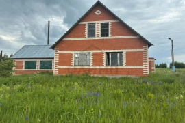 Дом  210 м² на участке 40 соток